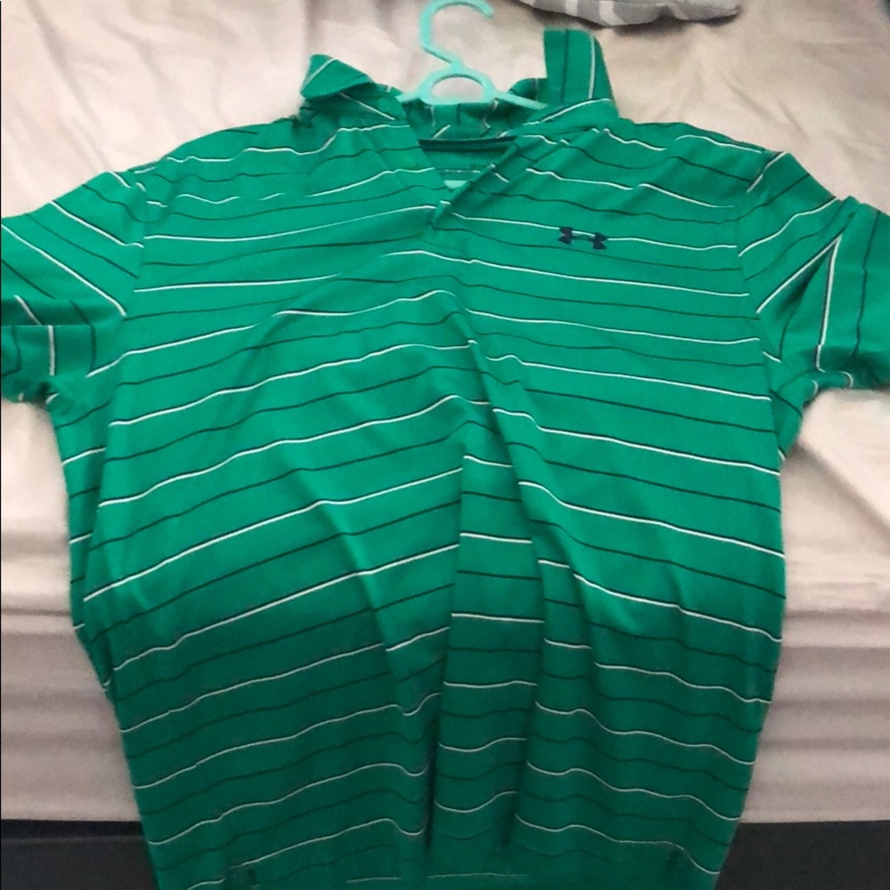 Medium perfect quality under armor golfing polo